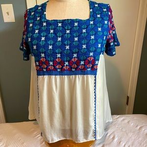 Sundance Short Sleeve embroidered blouse, XL